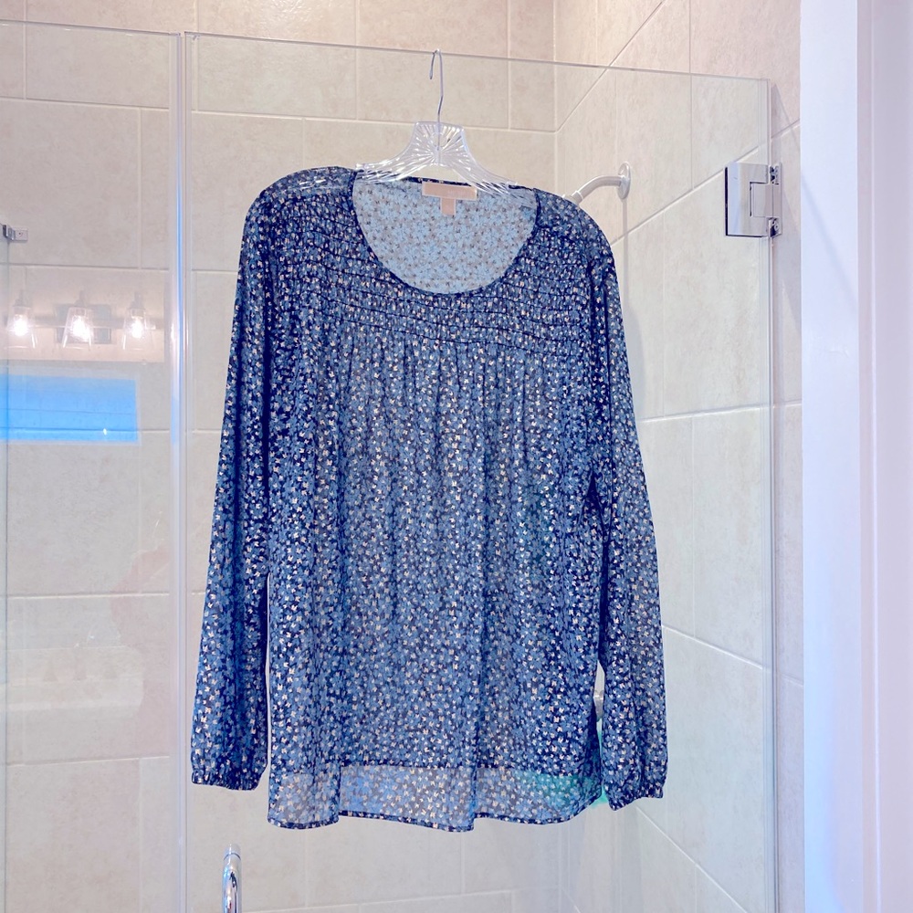 Blue top with gold stars